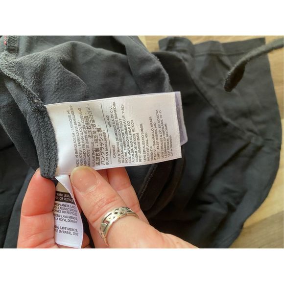 Levi's Perfect Tee Serif Logo T-Shirt Women's Size Large - Picture 9 of 12